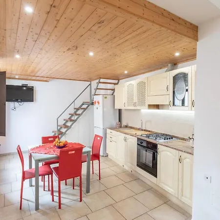 Casa Vacanza Bilocale Michele 2/4 Posti Letto *