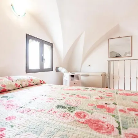 Holiday home Casa Vacanza Bilocale Michele 2/4 Posti Letto *